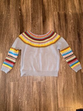 Light Gray Crewneck Sweater with Colorful Fair Isle Yoke